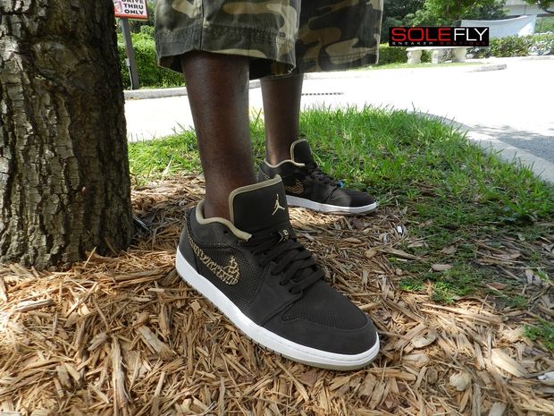 Jordan 1 Phat Low Velvet Brown Khaki White Mens Athletic Sneaker Jordan 1 Phat Low Velvet Brown for Sale | Authenticity  main image 4