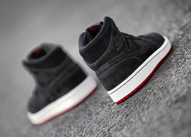 Air Jordan 1 (I) Mid Nouveau - Black / Black-Gym Red-Sail