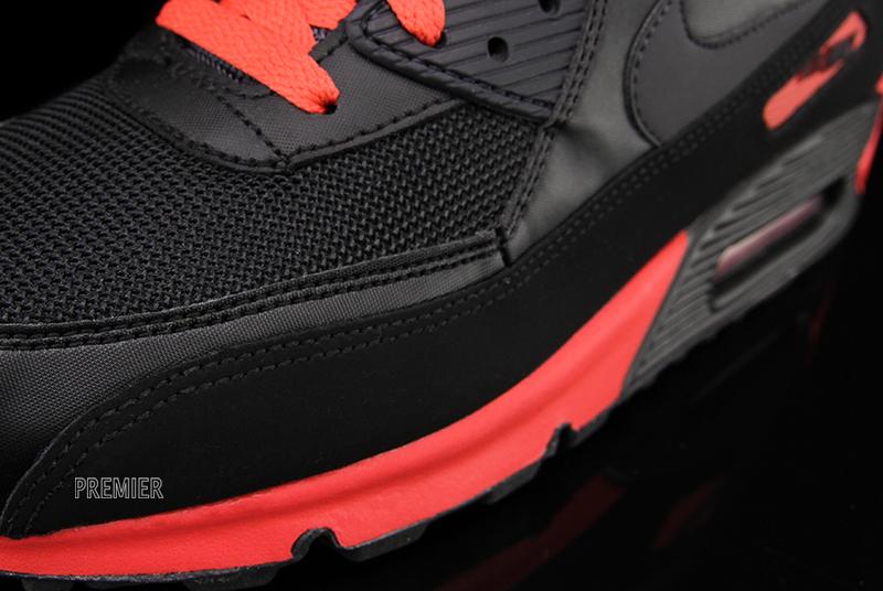 Nike Air Max 90 Essential - Black/Sunburst