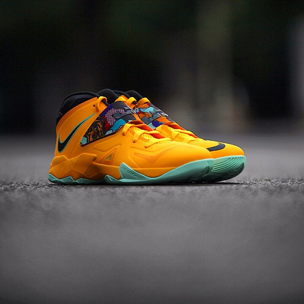 lebron soldier 7 yellow