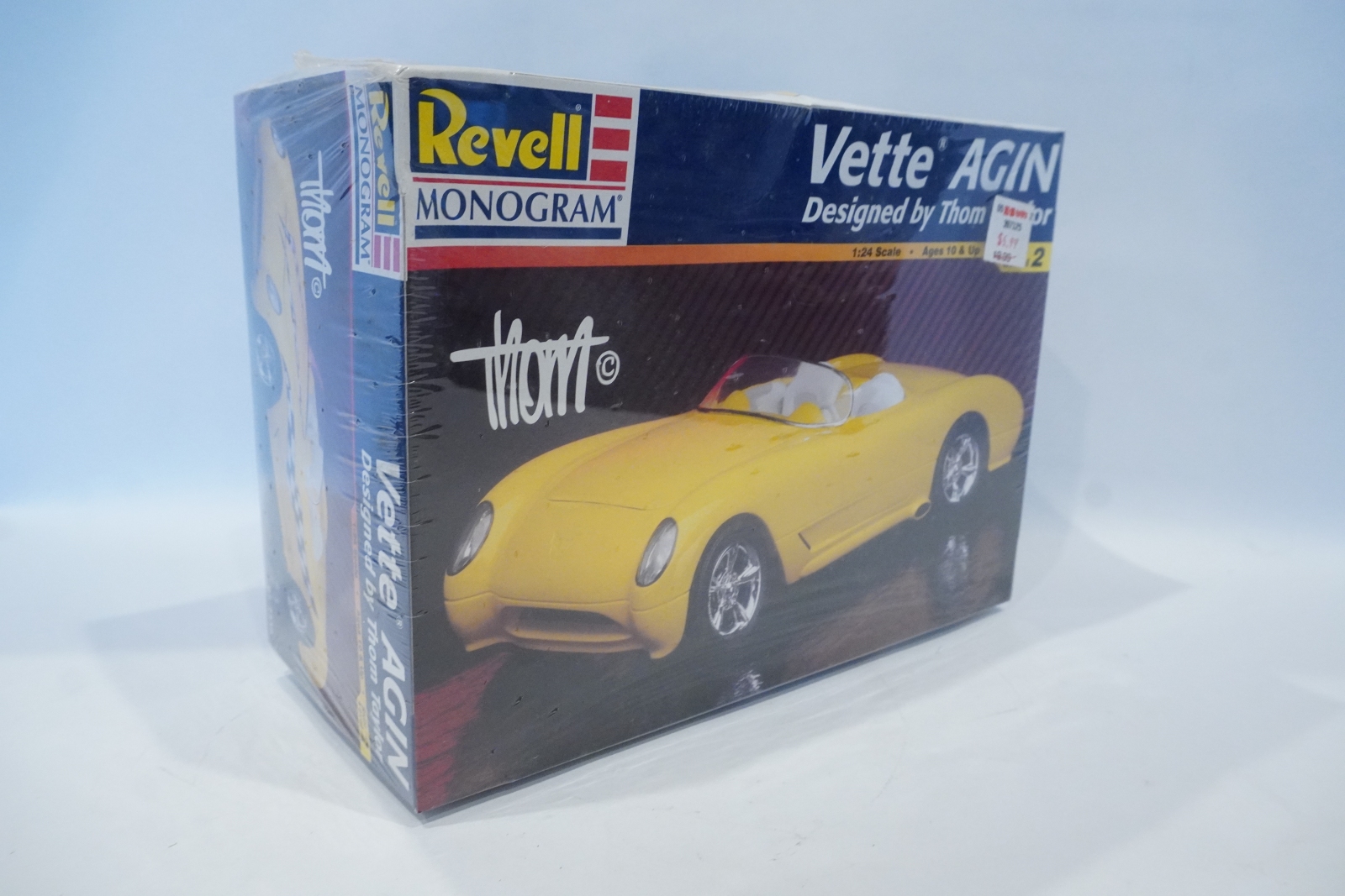 Revell Vette AGIN Corvette Thom Taylor 1/24 Scale Model Kit *BRAND 