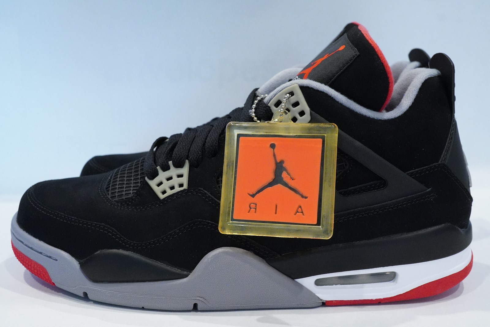 SZ 10.5 Nike Air Jordan 4 Retro Bred Black Cement Grey Fire Red