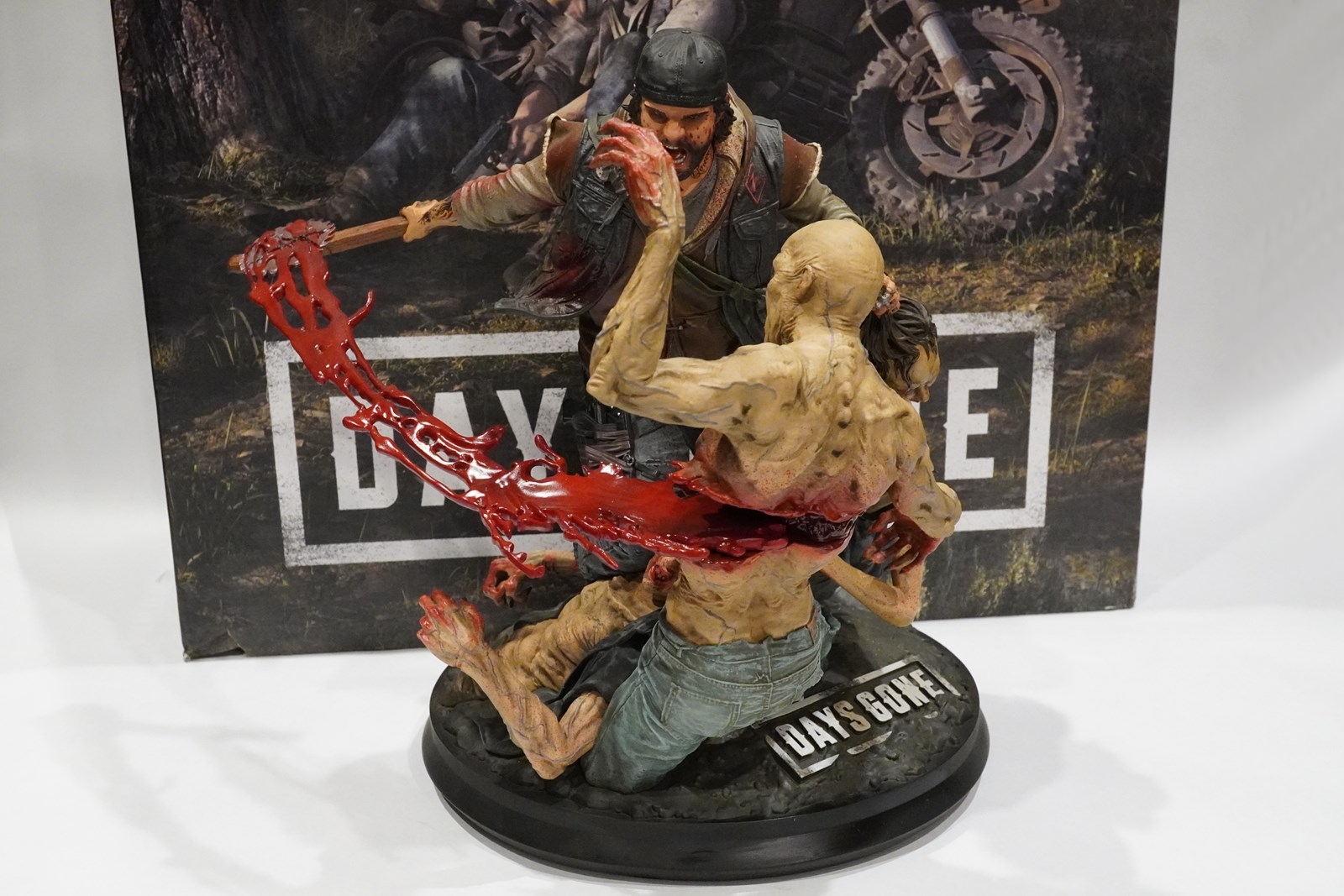 Days Gone Deacon Vs Freakers Statue Limited Edition Level52