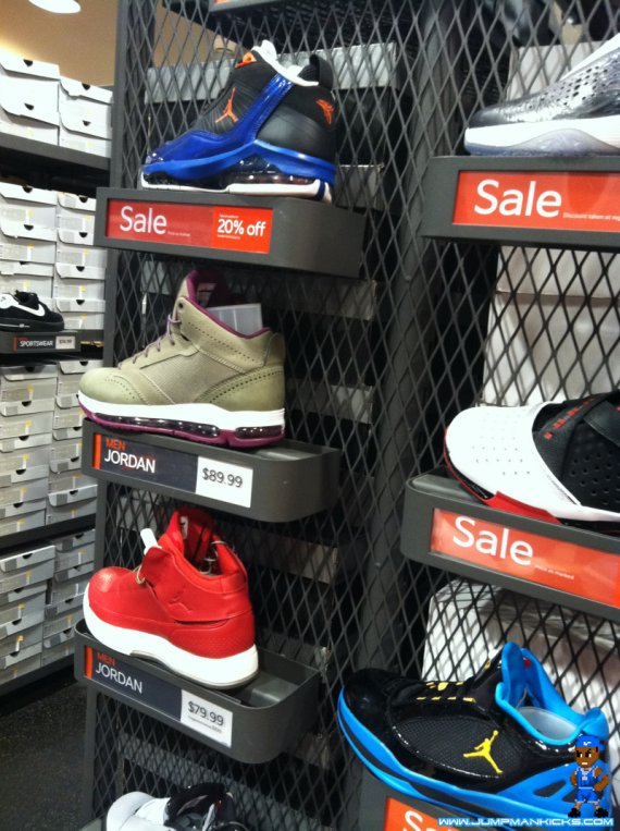 Nike Outlet Report: Grapevine Mills